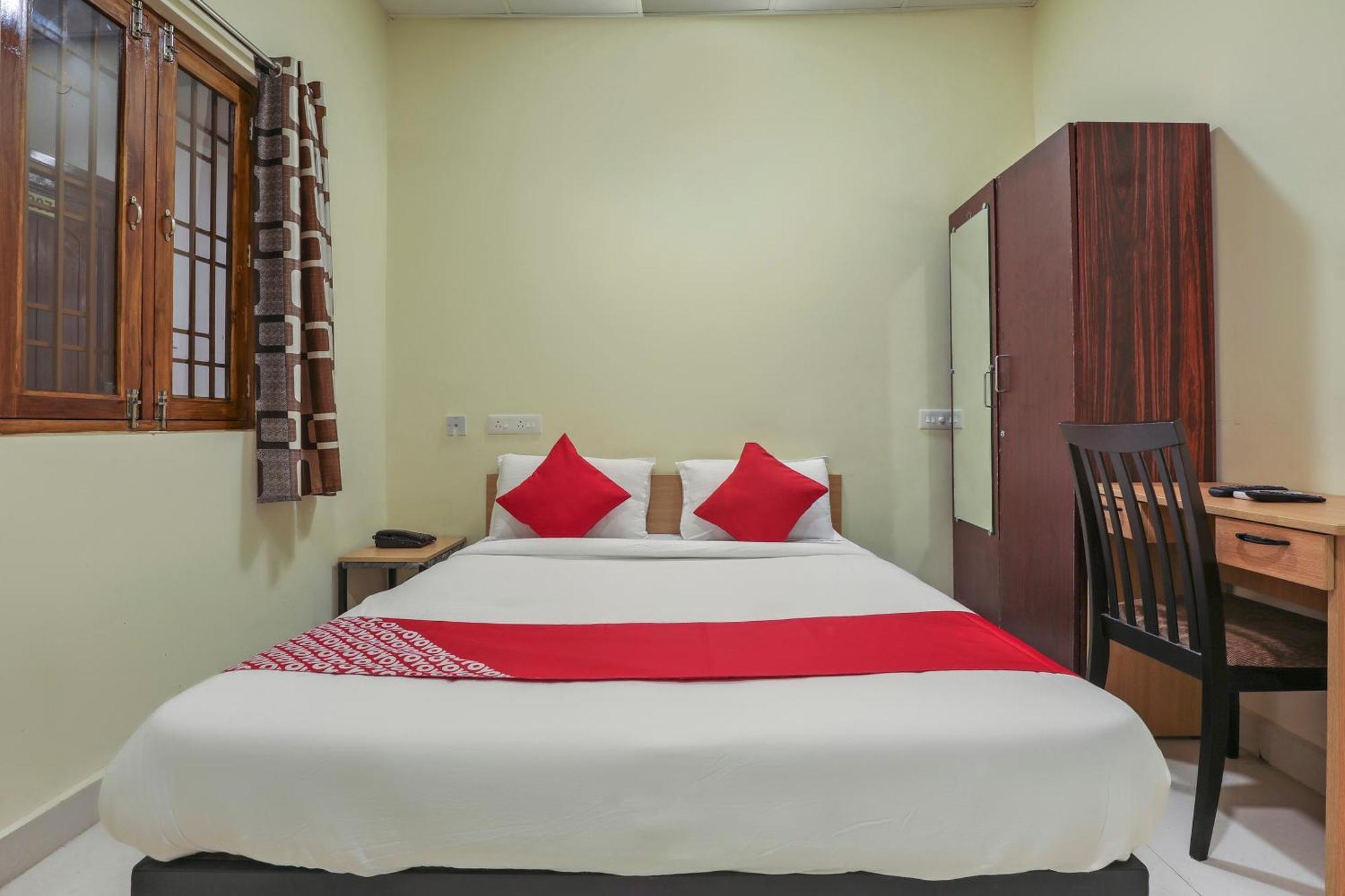 Hotel O Om Sakthi Hotel Puducherry Eksteriør billede