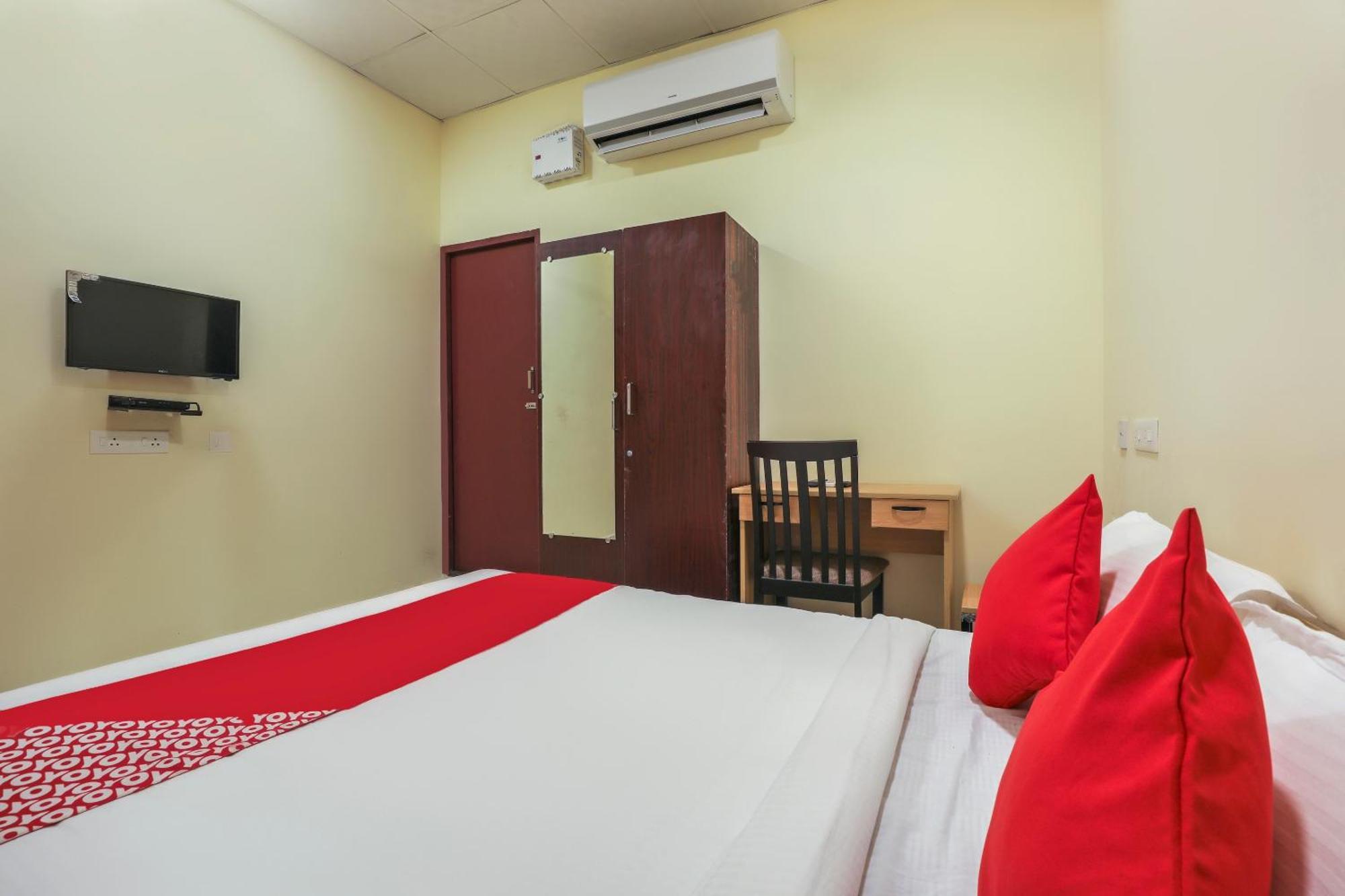 Hotel O Om Sakthi Hotel Puducherry Eksteriør billede