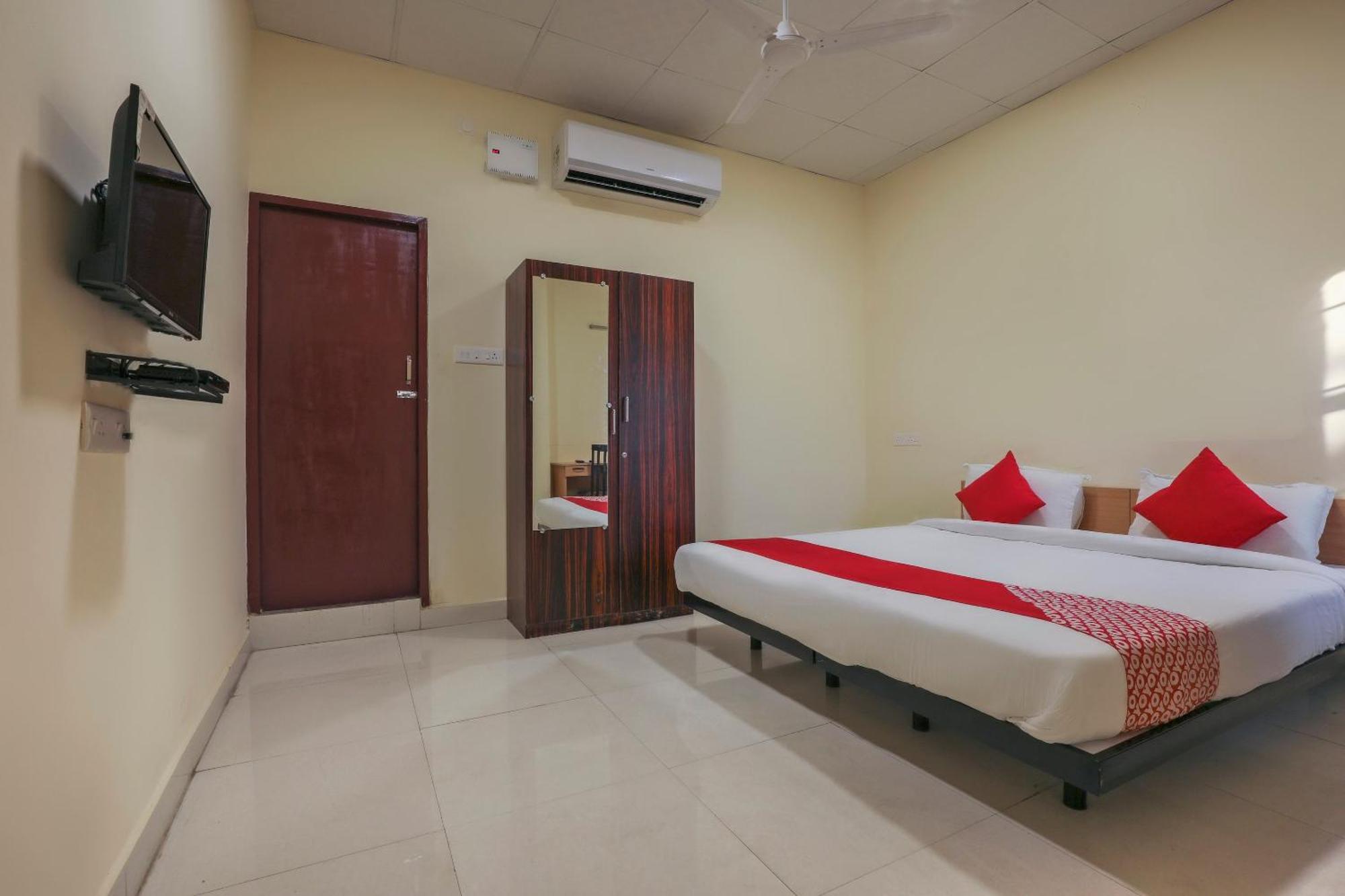 Hotel O Om Sakthi Hotel Puducherry Eksteriør billede