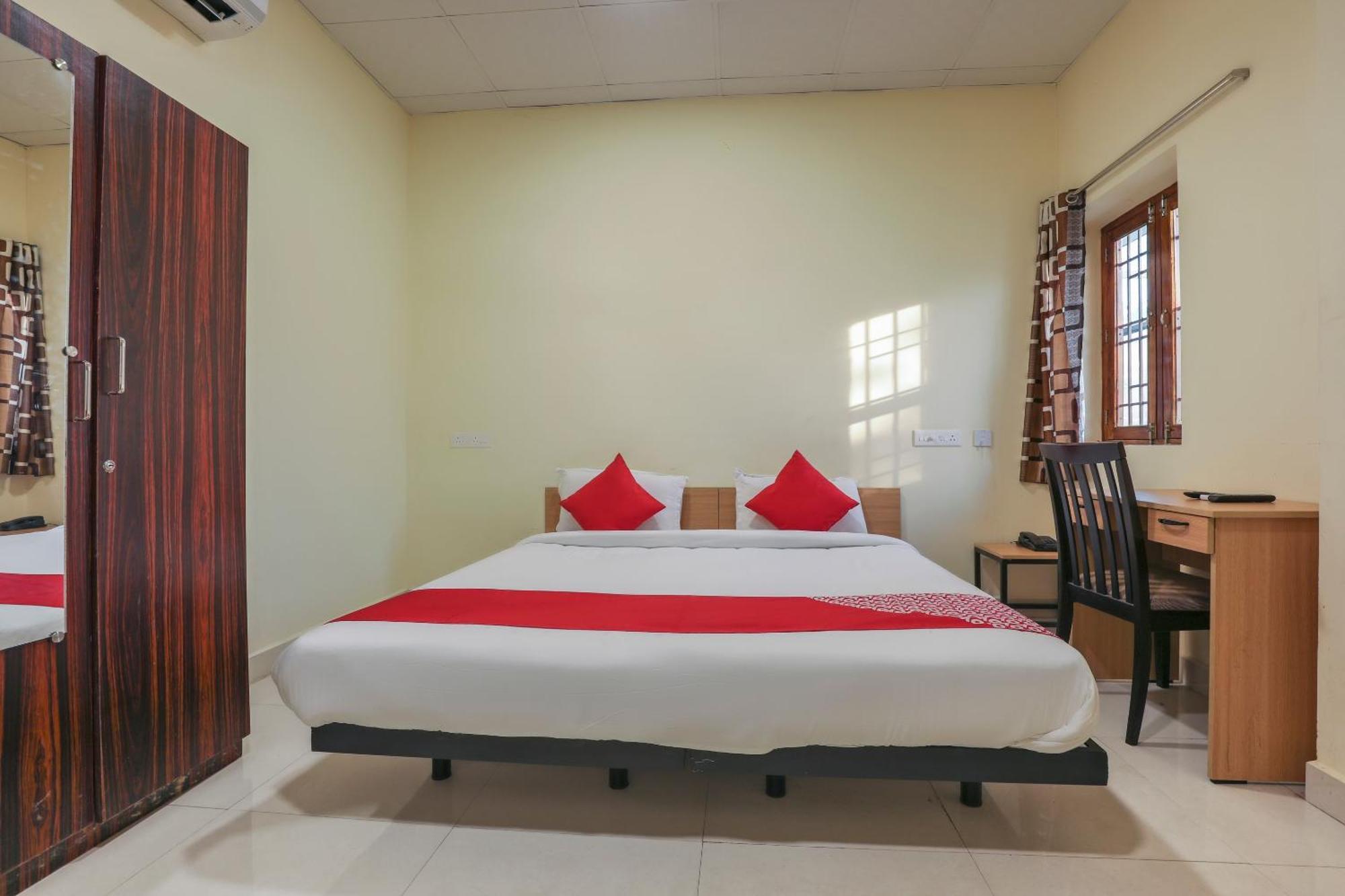 Hotel O Om Sakthi Hotel Puducherry Eksteriør billede