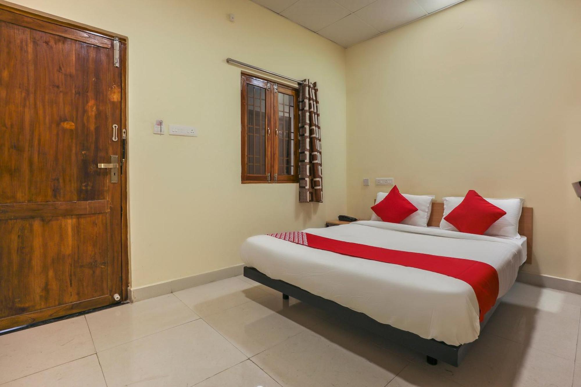 Hotel O Om Sakthi Hotel Puducherry Eksteriør billede