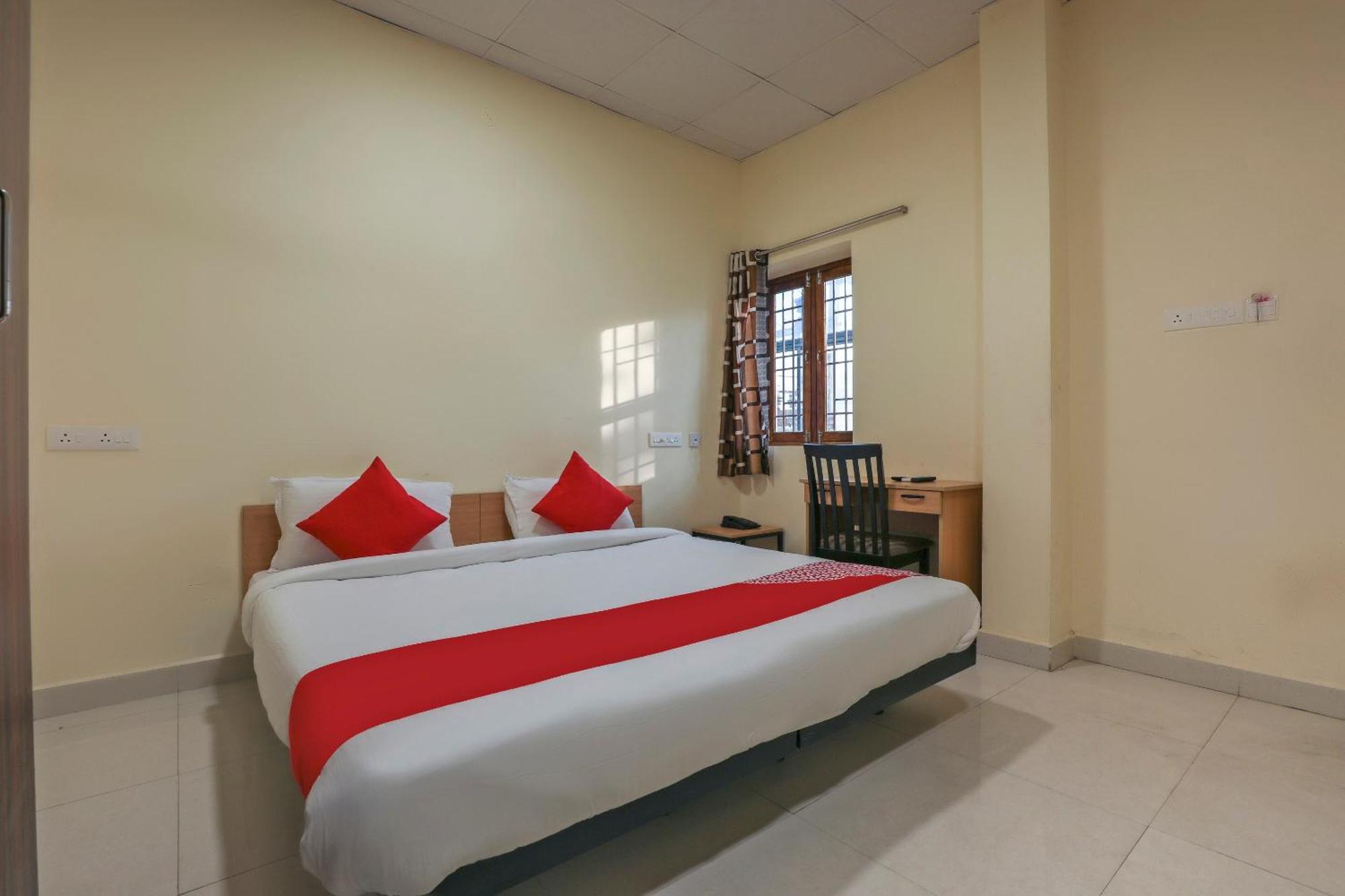 Hotel O Om Sakthi Hotel Puducherry Eksteriør billede