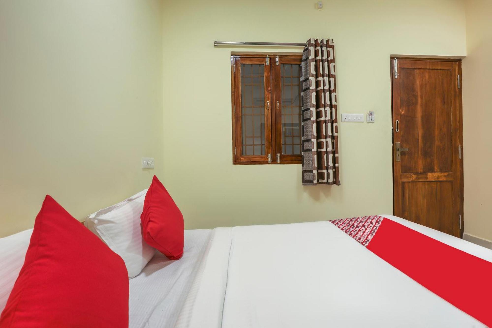 Hotel O Om Sakthi Hotel Puducherry Eksteriør billede