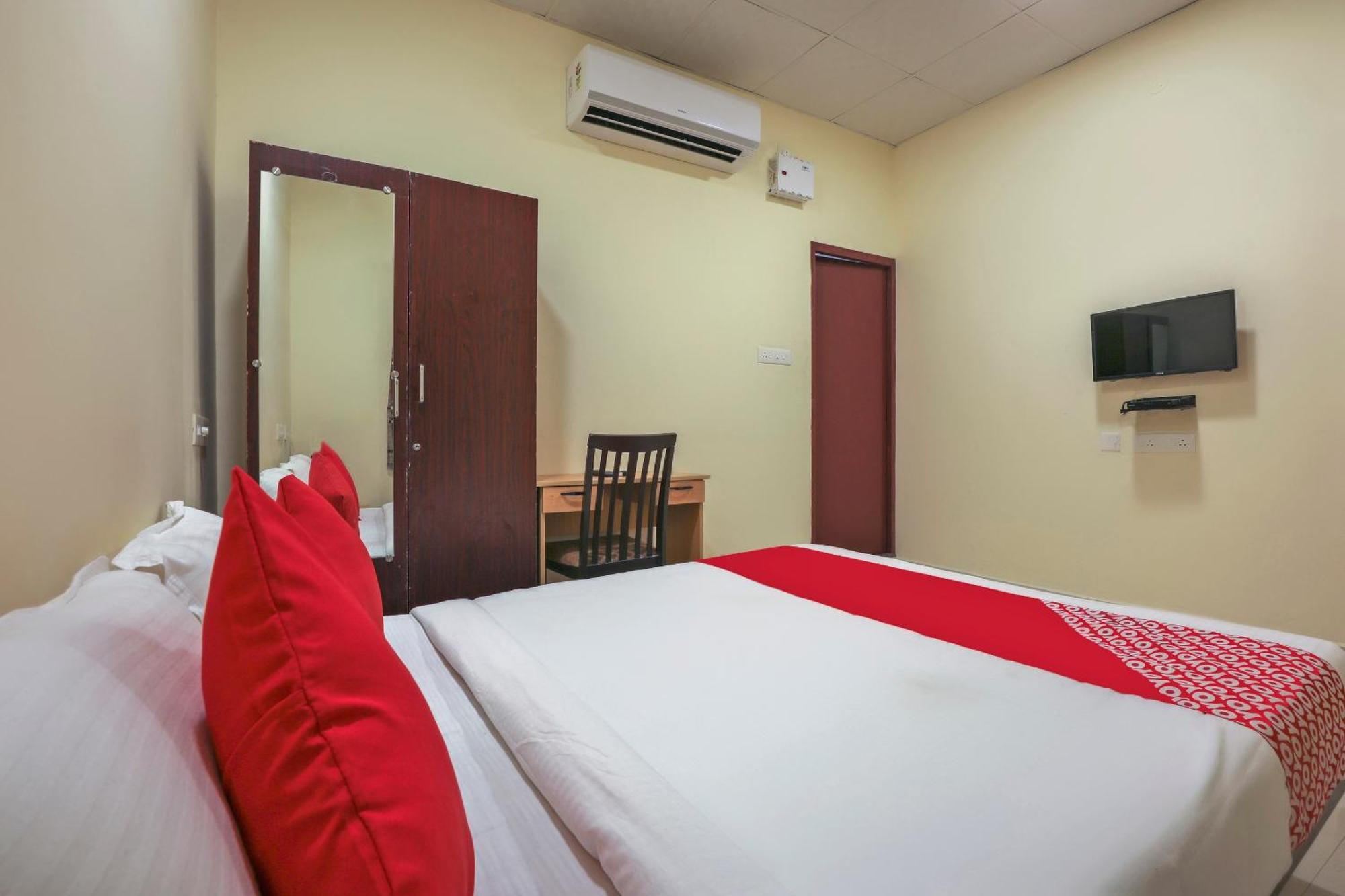 Hotel O Om Sakthi Hotel Puducherry Eksteriør billede