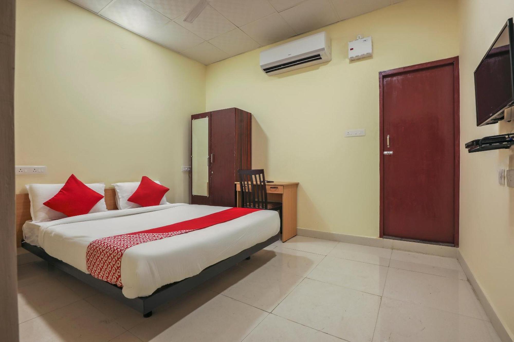 Hotel O Om Sakthi Hotel Puducherry Eksteriør billede
